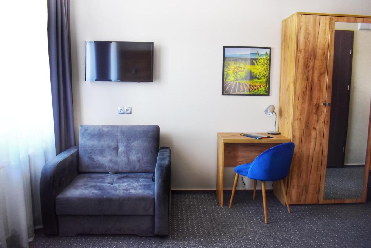Hotel S7